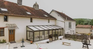 Chez Albertine.jpg Chez Albertine.jpg