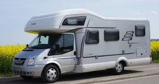 camper-2260094_1280.jpg