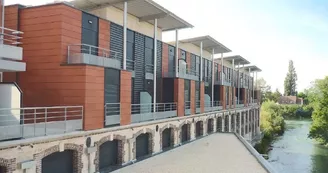 Façade.JPG