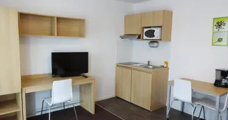 Kitchenette.jpg
