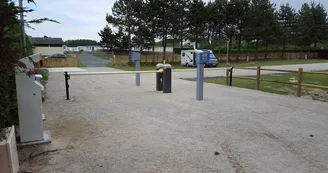 Hauteville-sur-Mer_aire camping-car Le Sud_1