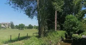 Aire de pique-nique du parking de la Basse Marche à Laissac
