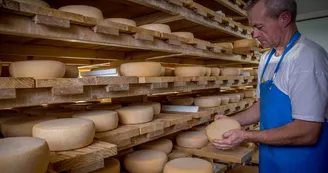 fromage--Ferme-de-Prouzic--Valentine-2 fromage--Ferme-de-Prouzic--Valentine-2