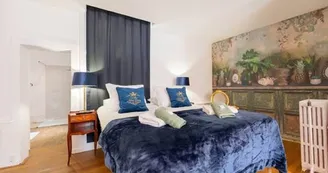 La Suite Notre Dame - Chambre Frédéric Maurice de la Tour d'Auvergne - Sedan - Ardennes La Suite Notre Dame - Chambre Frédéric Maurice de la Tour d'Auvergne - Sedan - Ardennes