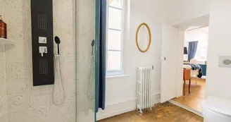 La Suite Notre Dame - Chambre Frédéric Maurice de la Tour d'Auvergne - Sedan - Ardennes La Suite Notre Dame - Chambre Frédéric Maurice de la Tour d'Auvergne - Sedan - Ardennes