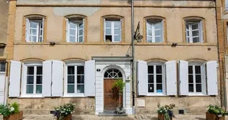 La Suite Notre Dame - Chambre Frédéric Maurice de la Tour d'Auvergne - Sedan - Ardennes La Suite Notre Dame - Chambre Frédéric Maurice de la Tour d'Auvergne - Sedan - Ardennes