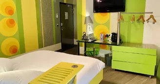 Hôtel Urban Style Logis "Le Dormeur du Val"