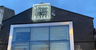 Hôtel Urban Style Logis "Le Dormeur du Val"