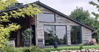 CHALET COUPLE
