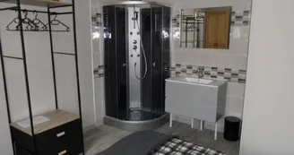 Chambre A - Salle de bain Chambre A - Salle de bain