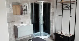 Chambre B - Salle de bain Chambre B - Salle de bain