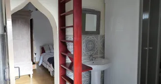 Chambre D : Salle de bain Chambre D : Salle de bain