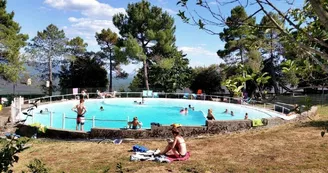 94-vacances-cevennes-revea-piscine-exterieure