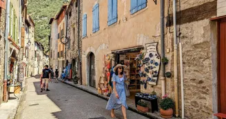Dans les ruelles de Villefranche de Conflent, plus beau village de France Dans les ruelles de Villefranche de Conflent, plus beau village de France