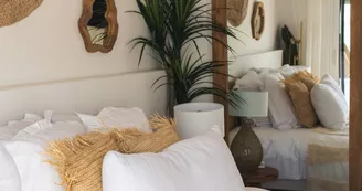 Hotel de la Plage - Mahogany