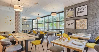 Salle petit déjeuner