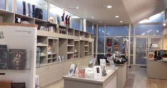 Office de Tourisme et capitainerie de Montceau-les-Mines, vue intérieure