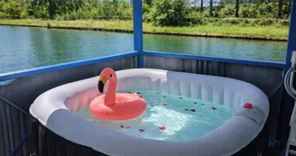 Terrasse avec jacuzi Terrasse avec jacuzi