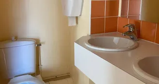 Gîte de la Colmont à Gorron, 60 personnes Gîte de la Colmont à Gorron, 60 personnes