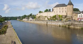 Sentier Mayenne d'une rive à l'autre