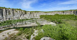 Karst et contrastes autour de Balazuc et de l'Ardèche_Pradons Karst et contrastes autour de Balazuc et de l'Ardèche_Pradons