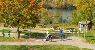 Piste cyclable sur ViaRhôna en nord Ardèche