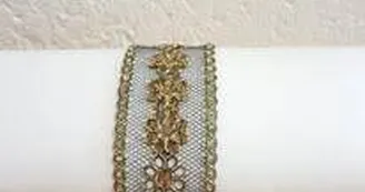 Bracelet Bouton d'or. Création et réalisation: Cécile Roquier