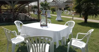 Gîte de groupe Domaine de Meslay - Fyé - parc