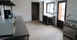 Gîte de groupe Les Gerbaudières - Saint-Christophe-du-Jambet - cuisine