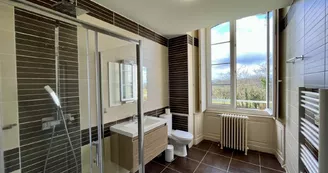 Domaine de Chapeau - Salle de bain privative Domaine de Chapeau - Salle de bain privative