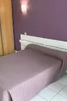 chambre-lit-double-hotel-saint-pierre-chemille-anjou